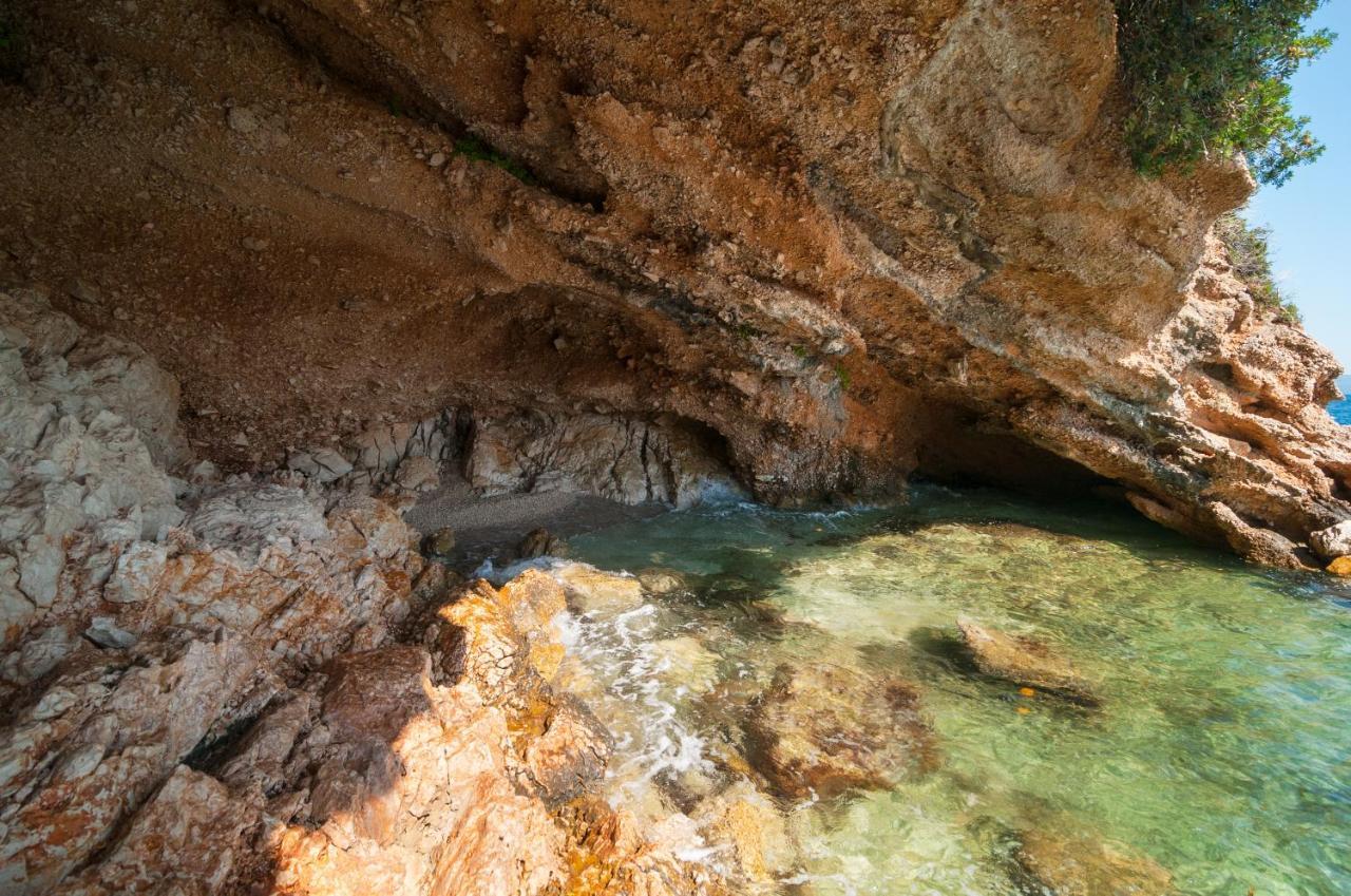 Hidden Gem By Nono Ban - Robinson Style Villa Bol Bagian luar foto