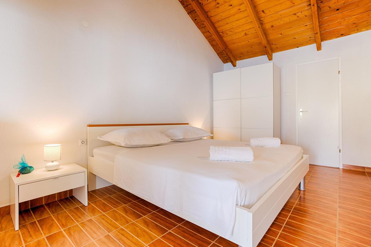 Hidden Gem By Nono Ban - Robinson Style Villa Bol Bagian luar foto